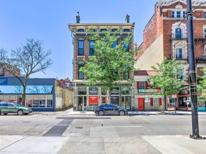 Contemporary Cincinnati Condo - Pets Allowed!