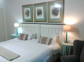 Riverbend Country House