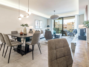 INF3.3K- Stunning city apartment.