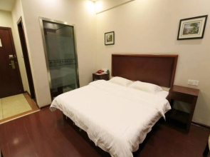 GreenTree Inn Guangxi Liuzhou Railway Station Hongguang Road Express Hotel
