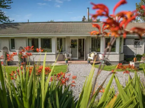 Home Comforts in Peaceful 2 Acres