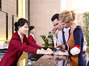 Guangzhou Pearl River International Hotel （Yijing Lu Metro Station）