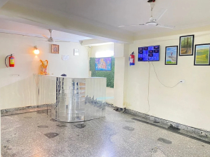 GoBravo Dev Palace & Studio Apartments