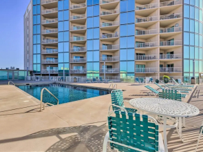 Sunny Beachfront Biloxi Condo w/ Resort Amenities!
