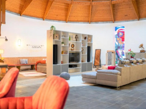 dreamcation - Wohnen in KIRCHE, 3D-Tour, Terrasse, BBQ, Küche, Kamin, 180qm
