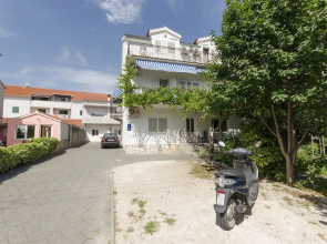 Apartments and Rooms Meri