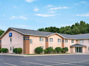 Aris Studios and Apartments