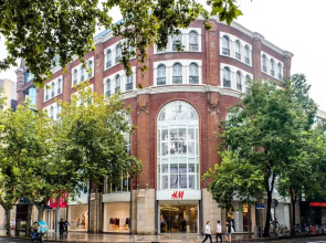 Hard Candy Apartment No.8