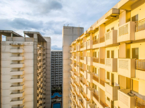 Skyland Sentul Tower Apartment