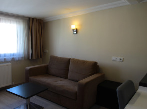 The Legend Platine Suite