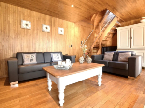 Spacious Holiday Home near Forest in Peer