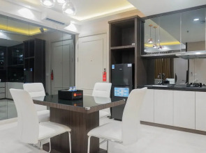 Lavish 2br Apartment Connected To Tunjungan Plaza at One Icon Residence