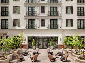 The Harpeth Franklin Downtown, Curio Collection by Hilton