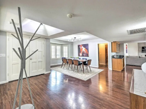 Luxe Desert Home w/ Heated Pool: 3 Mi to Kierland!