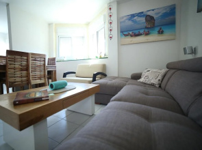 Israeliscene Sunny Flat