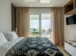 Villa Pelagia - Sea Front Villa Pelagia