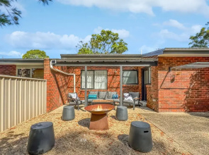 Spacious 2-bed Townhouse With BBQ