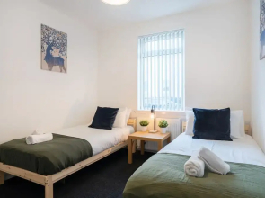 2 Bedroom Apartment-free Parking