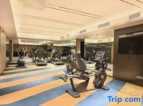 Delphi Sky Hotel (Nanning Haijixing market  )