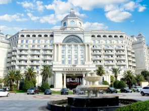 Xianhua Sandalwood International Hotel