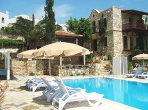 Arhalya Tas Konak