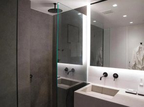 The Alex Monte Kastella