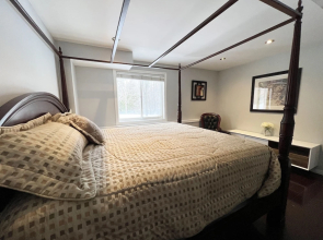 Vacation home beside the trails and Park