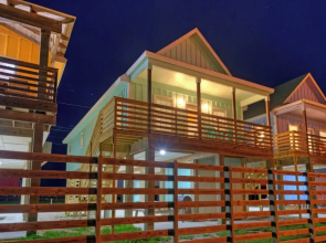 Balcony w/ Bay View Shared Pool + Boat Dock Fat Flounder by Avantstay