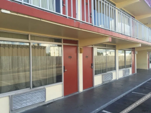 Super 8 Wildwood