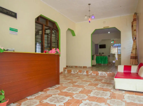 Intercounty Gardens Hotel