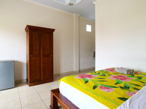Puji Hostel And Bungalow Ubud