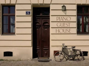 Piano Guest House