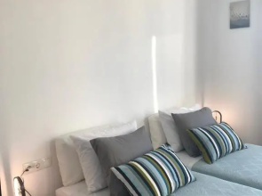 Patrikó-Bright 3-bedroom vacation home, 200m from the beach.