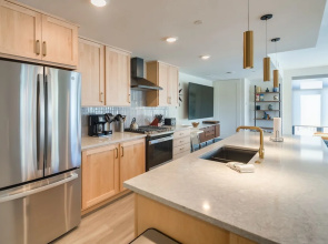 Winter Park Condo w/ Hot Tub, Balcony & Shuttle!