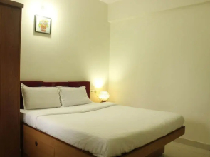 OYO 9163 Home 1BHK Poolview LPK Club Candolim
