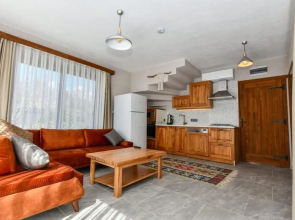 Gorgeous Villa With Private Pool and Jacuzzi in Fethiye