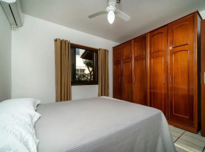 914B - Casa 3 dormitórios em Bombas SC