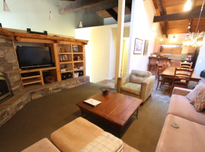 Mammoth Eastate 125 by RedAwning