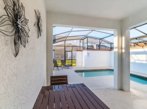 4bed Home in Storey Lake With Private Pool
