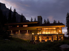 Moraine Lake Lodge