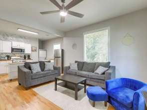 9 Mi to Dtwn Atl: Pet-friendly Apt w/ Yard