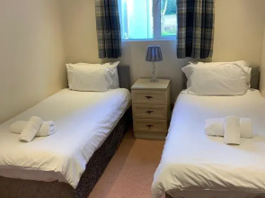 Lakeside Haven Cottage - Great Glen Waterpark