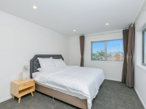 Hero Holiday House