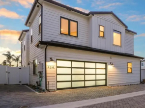 Mediterranean Modern Steps to Beach Dining w Spa