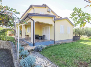Holiday House with Pool Villa Seabird