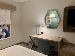 Holiday Inn Express Guadalajara Vallarta Poniente by IHG