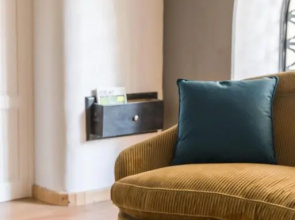 Vintage Style Apartment Near Via Roma