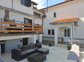 Cozy Lovran Apartment With Private Pool and Sea View