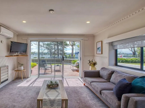 Homelea Accommodation Spa Cottage And Apartments