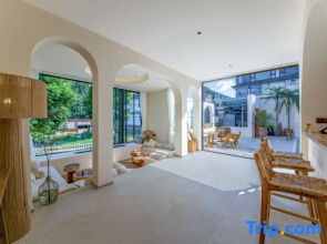 Er yuegui sea moon-view holiday house